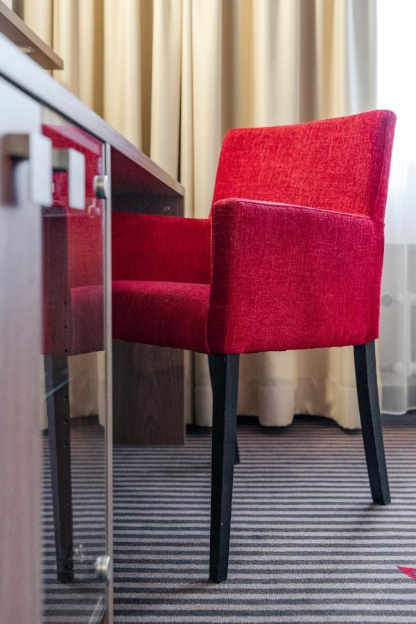 Hotel Fuchsen Kirchheim unter Teck Zewnętrze zdjęcie