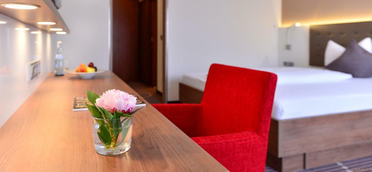 Hotel Fuchsen Kirchheim unter Teck Zewnętrze zdjęcie